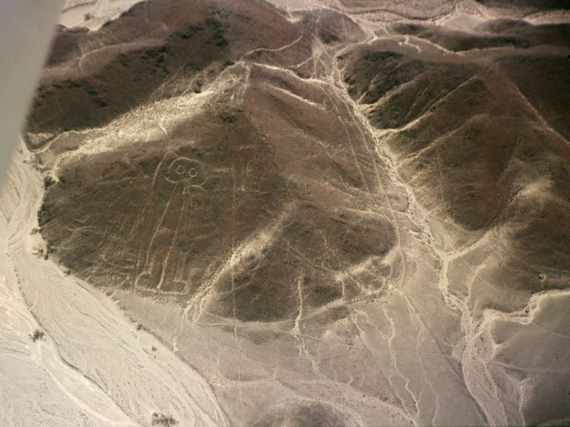 Nazca-lineas-astronauta-c01.jpg
